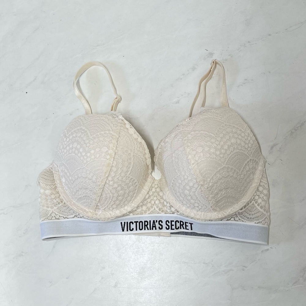 Victoria’s Secret Ivory Lace Perfect Shape Push Up Bra Size 34C